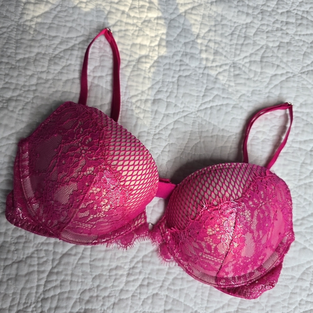 Victoria's Secret Very Sexy Pink Push-up Bra 32B